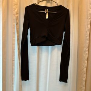 Free people movement black cropped long sleeve athletic top size s